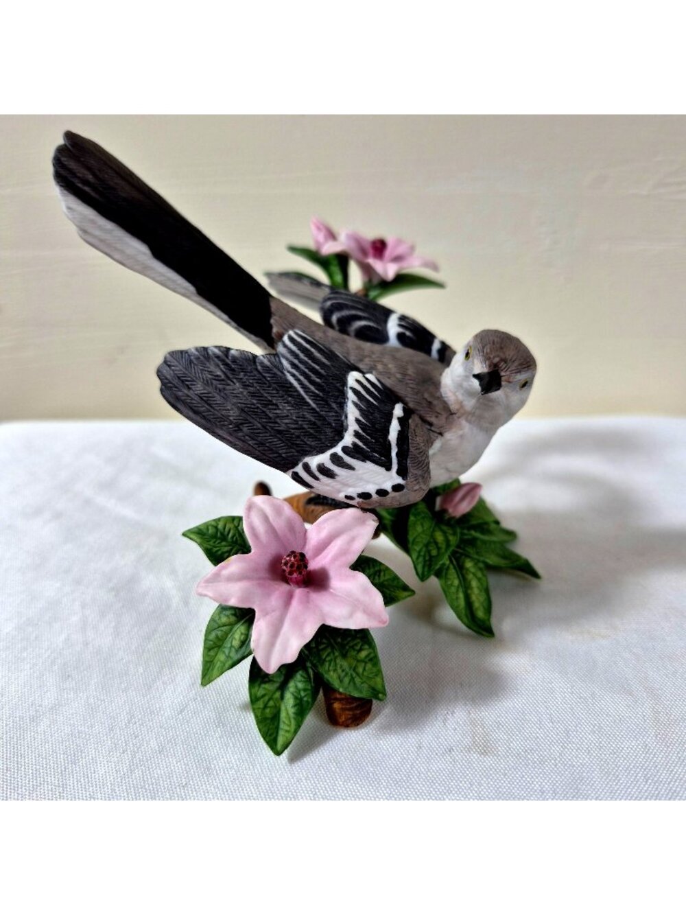Lenox Northern Mockingbird 1992 Garden Bird Porcelain Figurine Flowers